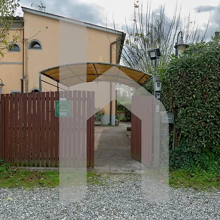 Homiday - Tuscany House - Parcheggio E Giardino Privato بيت للعطل